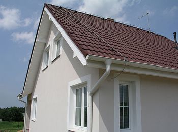 Hromosvody na plechových střechách | Krytiny-střechy.cz